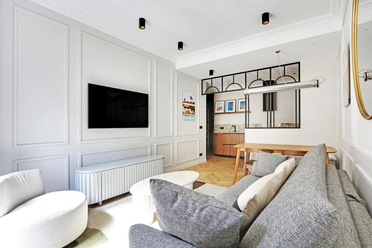 Pick A Flat's Apartment in Triangle d'Or - Pierre 1er de Serbie Paris Extérieur photo